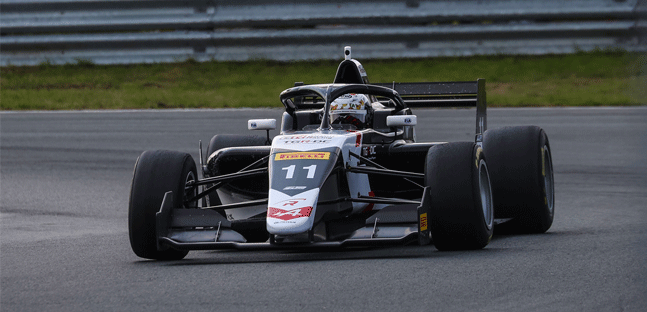 Budapest, libere 1<br />Jin Nakamura precede De Palo