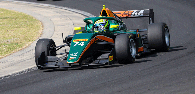 Budapest, libere 2<br />Eyckmans leader a sorpresa
