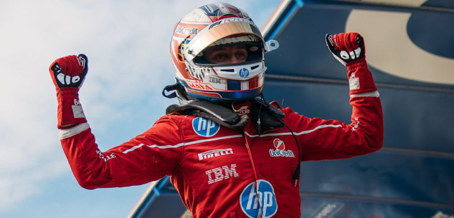 Zandvoort, gara 2<br />Weug vince, ritiro per Chambers