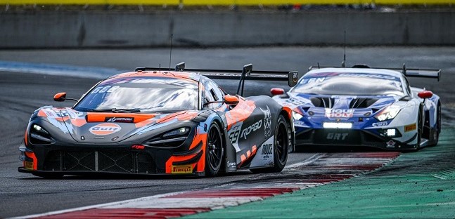 Sprint a Magny-Cours, gara 2<br />McLaren per un soffio su Lamborghini