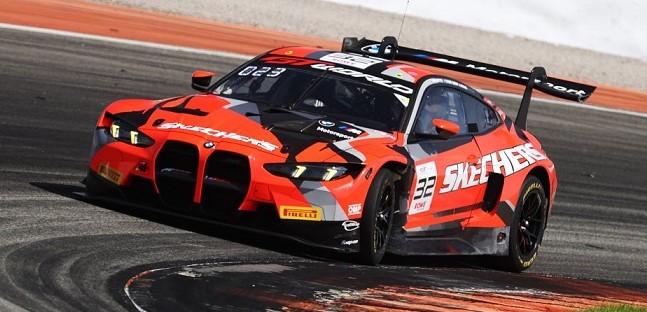 Sprint a Valencia, gara 2: BMW e WRT<br />campioni con Weerts-K.van der Linde