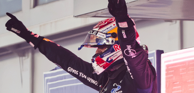 Singapore - La cronaca<br />Verstappen perfetto su Leclerc e Kimi