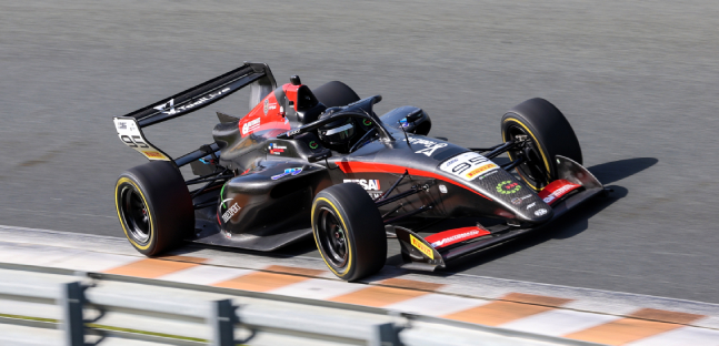 Munoz squalificato per altezza non conforme<br />DSQ "sospesa" per Nakamura e Štolcermanis<br />