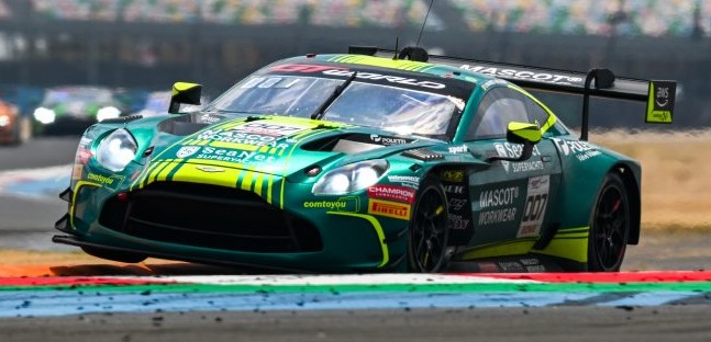 Thiim eredita la pole dopo<br />la squalifica della BMW del WRT