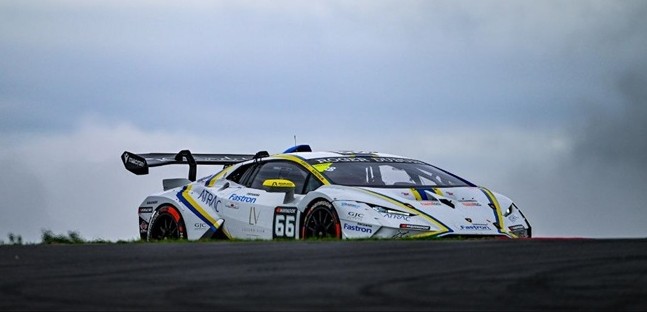 N&uuml;rburgring, qualifica 1-2<br />Levet e Moretti si dividono le pole