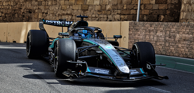 Baku - Libere 1<br />Russell svetta con la scia<br />Antonelli fermato dall’idraulica