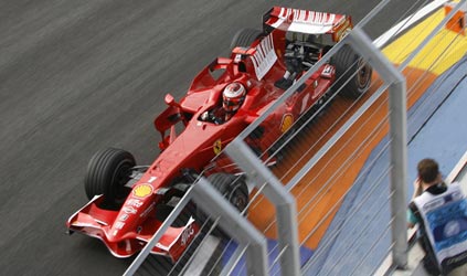 Valencia - Libere 2<br>Raikkonen balza al comando