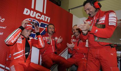 Jerez, 2° turno: <br> Stoner torna al comando