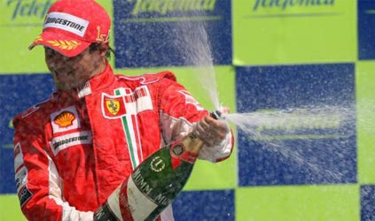 Grande reazione di Massa<br>ma Hamilton è impeccabile