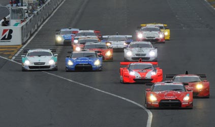 Suzuka, gara: Matsuda-Philippe vincono la 1000 KM