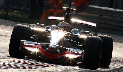 Monza – 3° giorno: Lewis Hamilton porta la McLaren al top
