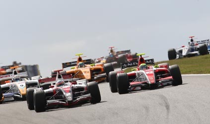 Le Mans, gara 1: Charles Pic e Tech 1 vincono in casa