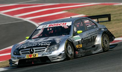 Barcellona, qualifica: Bernd Schneider gela il muretto Audi
