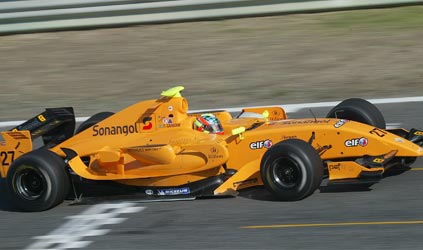 Estoril, gara 1: Fabio Carbone tiene aperto il campionato