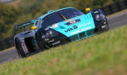 Nogaro, gara: Ramos-Negrao 1°, Bruni-Vilander campioni GT2