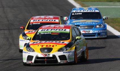 Monza, gara 2: Tarquini vince e tiene aperto il campionato
