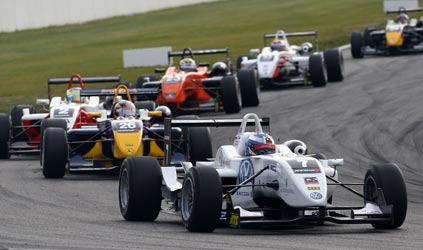 Hockenheim, gara 2: tre safety-car e Mortara salva il 2° posto