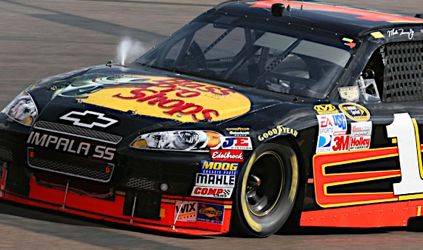 Daytona, qualifica: Truex batte Mark Martin e centra la pole