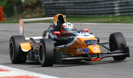 Monza, gara 2: Daniel Mancinelli number... One