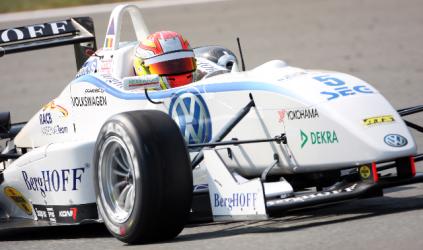 Oschersleben, qualifica 1: Volkswagen domina con Vanthoor