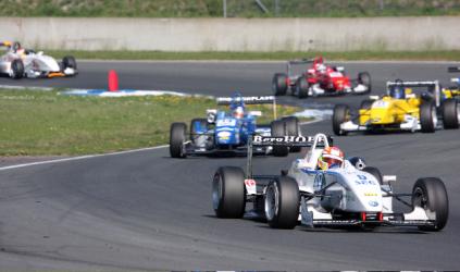 Oschersleben, qualifica 2: prima fila tutta Van Amersfoort