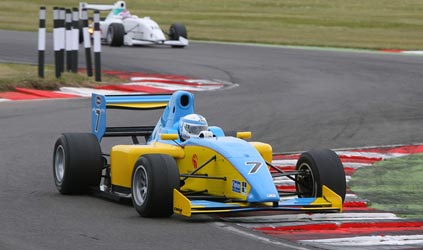 Primo test collettivo sulla pista di Snetterton