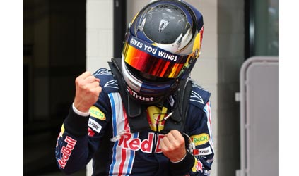 Straordinario Vettel, in pole<br>con più benzina di tutti