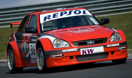 Thompson porterà al debutto la Lada Priora a Porto