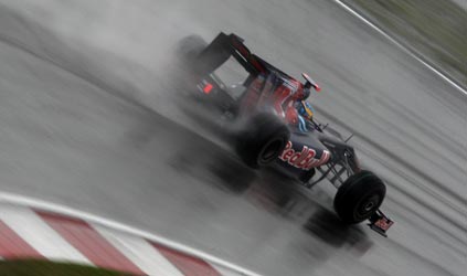 Con un freddo comunicato la<br>Toro Rosso appieda Bourdais