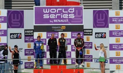 Spa, gara 1: Hirschi vince nonostante la penalità