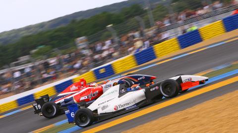 Portimao, libere 1: Walker apre il weekend