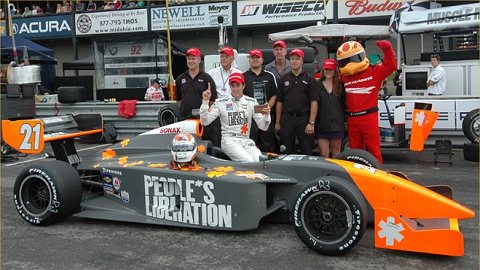 Hildebrand continua a comandare la classifica