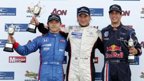 Silverstone, gara 2: Van der Zande vince ancora