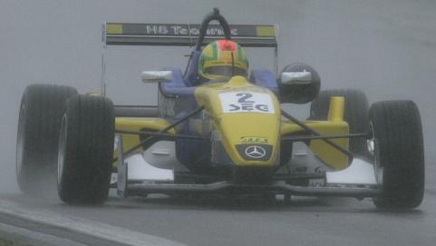 Nurburgring, qualifica 2: Dillmann con la pioggia