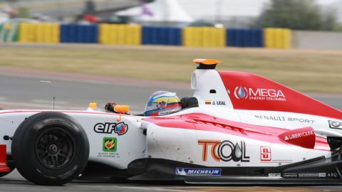 Vivi un weekend da meccanico<br>col team Prema al Nurburgring