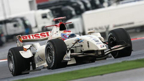 Portimao, qualifica: Petrov strappa la pole