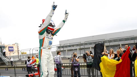 Nurburgring - Gara 2<br>Baguette campione, Pic vince