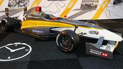 Presentata la nuova Renault 2.0<br>Forme di leasing per l'acquisto