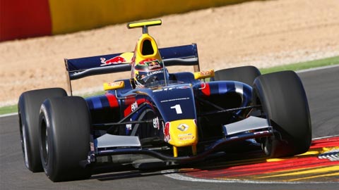 Tech 1 con i Red Bull Hartley e Ricciardo