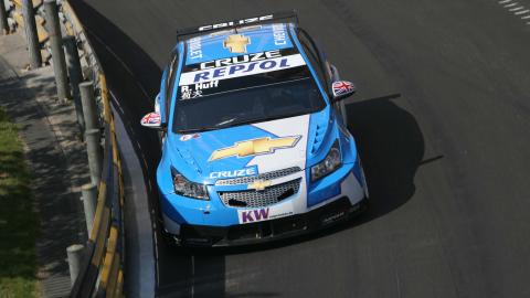 Macao, qualifica: nel caos, Huff in pole