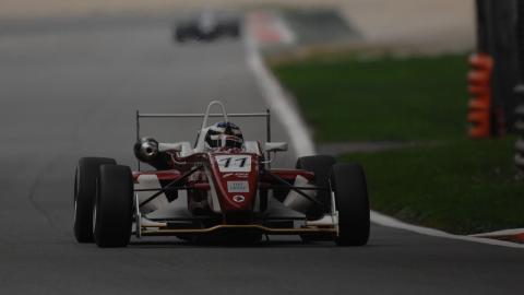 Vallelunga, 2° giorno: Glorioso conclude al top<br>Ufficiale la fornitura delle gomme Kumho