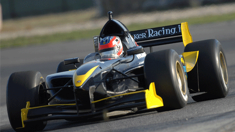 Quattro Lola per Charouz Gravity<br>con i colori del team Renault F.1