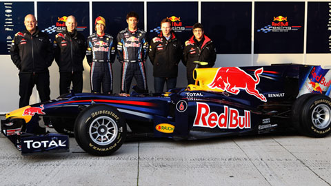 La Red Bull RB6 debutta a Jerez