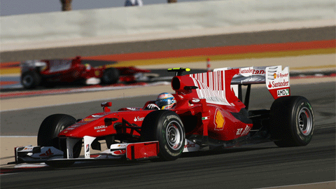 Al Sakhir - Gara<br>Tripudio rosso con Alonso e Massa