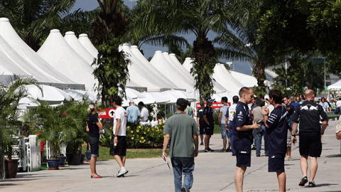 Tutte le news da Sepang<br>Minori al lavoro nel paddock!