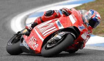 Bayliss e Biaggi chiamati<br>a soccorso della Ducati