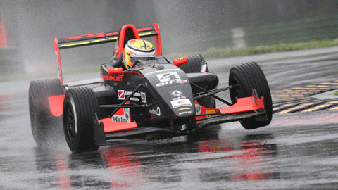 Imola, qualifica: pole bagnata per Vecchi