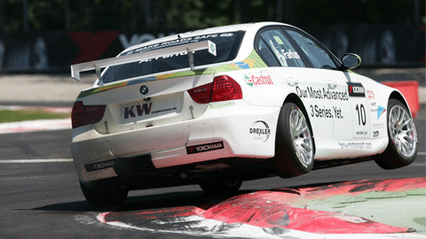 Monza, qualifica: Seat beffate, Farfus in pole