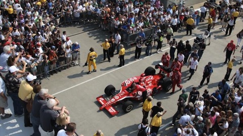 Indy, finale: vince Franchitti, paura per Conway