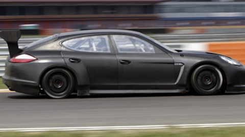 La Porsche Panamera subito veloce a Vallelunga